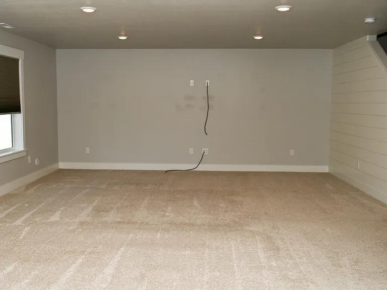 1254 W 290 South Amber Flds — Photo 6