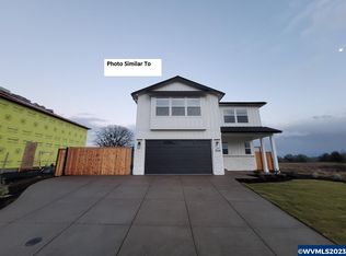 505 NW Crater Lake Dr, Dallas, OR 97338