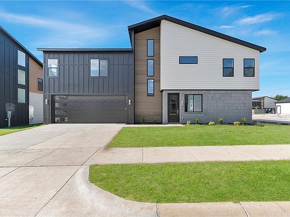 2nd image of 2610 W Bonnie Ln