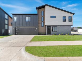 2610 W Bonnie Ln, Rogers, AR 72758
