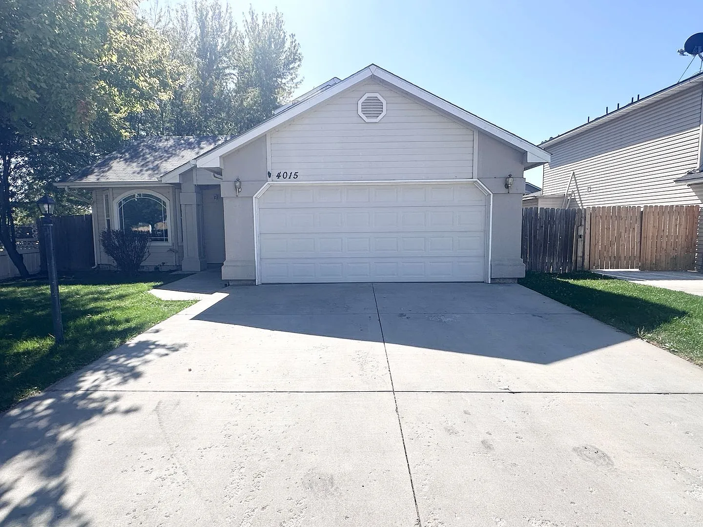 Beautifully updated 3-Bedroom Corner-Lot Home with Large Fenced Backyard & 2-Car Garage! — Photo 2