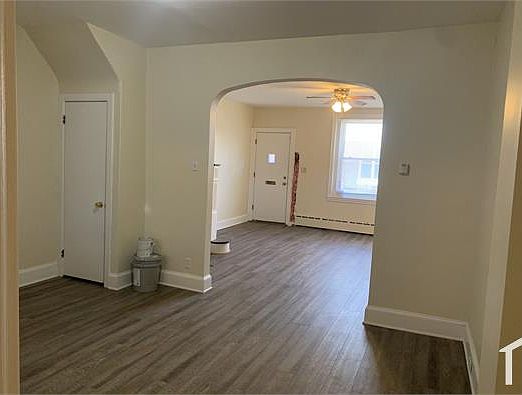 4th image of 2220 Yelland St