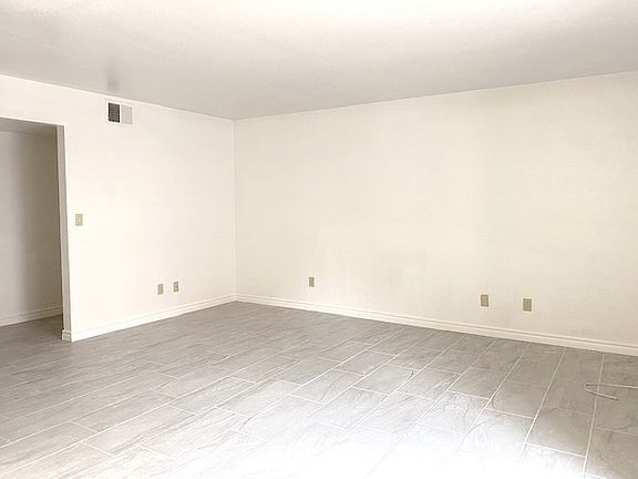 2nd image of 5317 Indian River Dr
