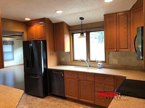 4th image of 4710 Claire Ave