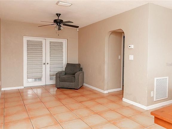 5th image of 4001 W Fig St