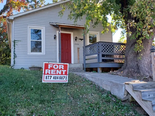 224 6th St, Vinton, VA 24179