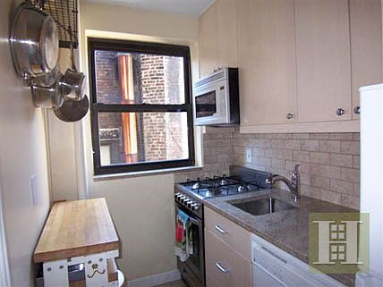 3rd image of 102 W 85th St APT 7H