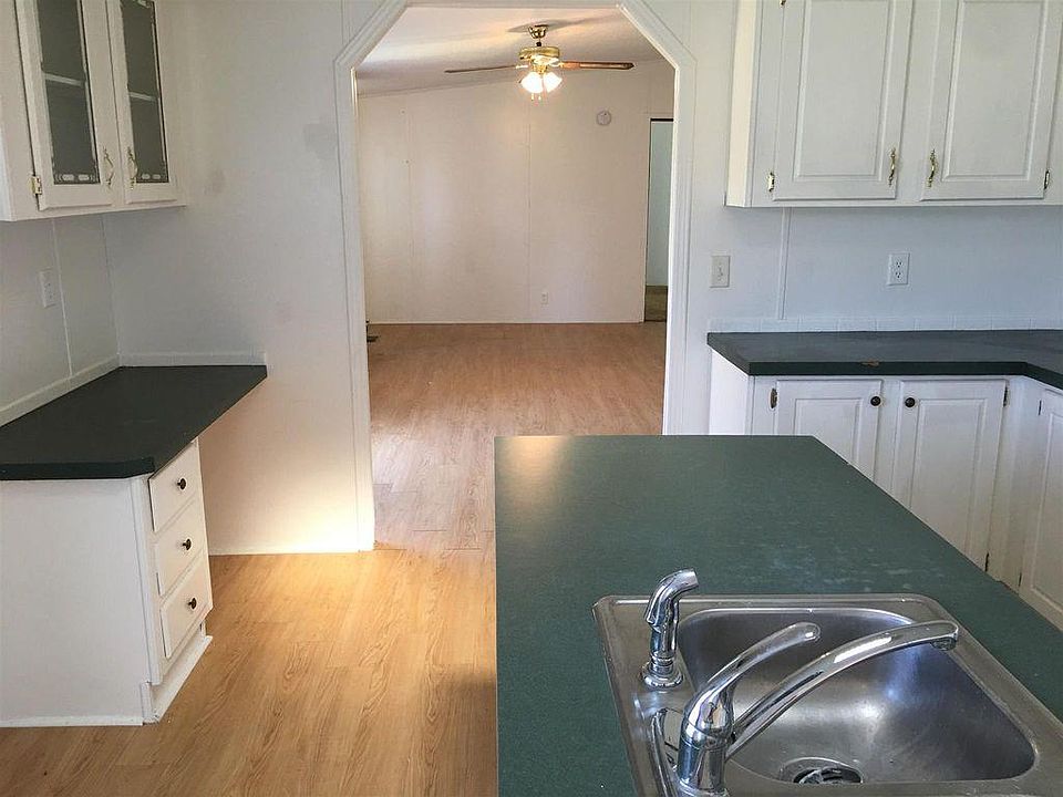 2nd image of 2667 Miami Ave