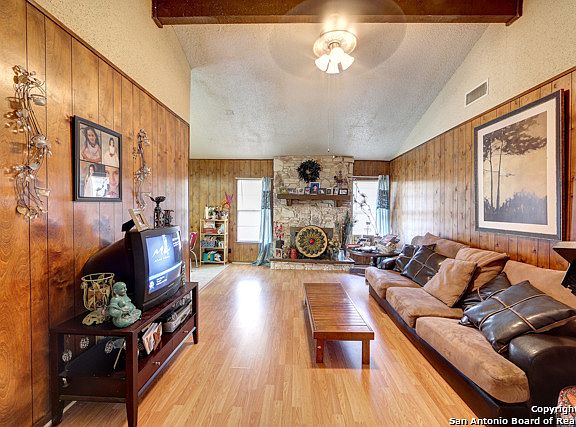 3rd image of 6727 Chelsea Wood