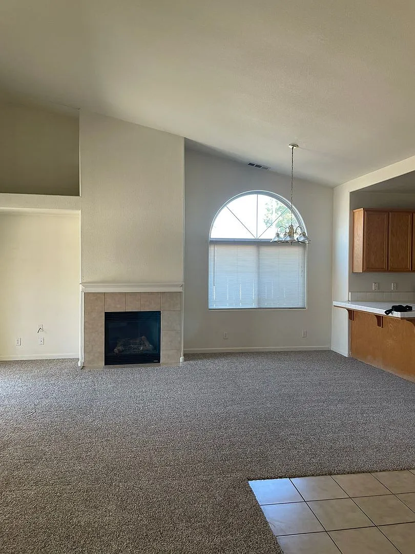 Coming Soon 3-Bedroom, 2-Bathroom Home for Rent — Photo 3