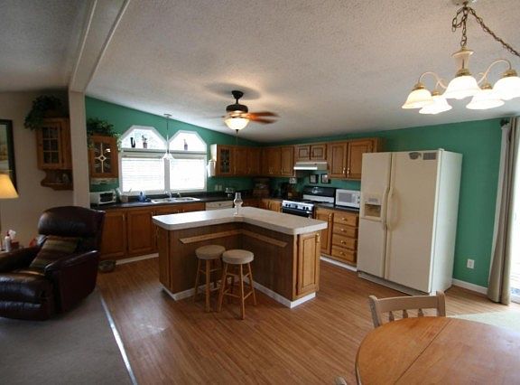 5th image of 3081 Mink St