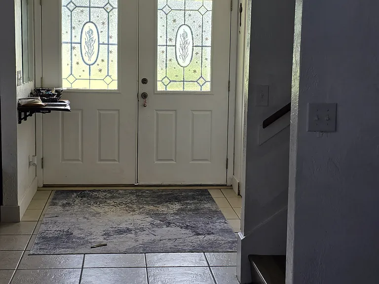 2 Nottingham Dr — Photo 5