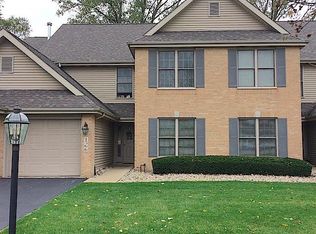 1566 Lakewood Ln, Schererville, IN 46375