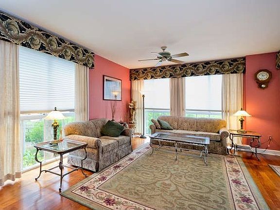 4th image of 4780 Dolphin Cay Ln S APT 101
