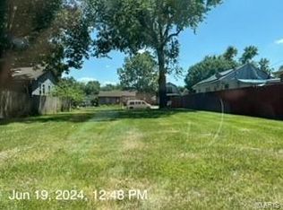 2515 E 24th St, Granite City, IL 62040