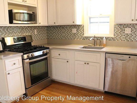 4th image of 4829 Broad Brook Dr