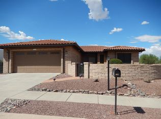 100 W Calle Melendrez, Green Valley, AZ 85614