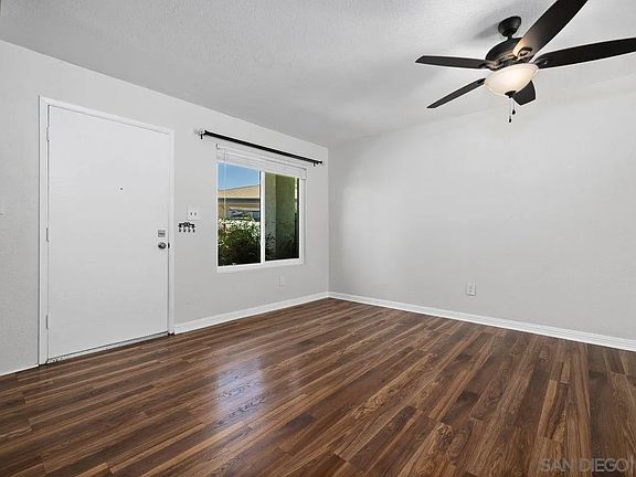 5th image of 10628 Queen Jessica Ln