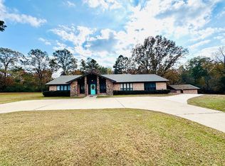 8 S Clearview Dr, Texarkana, TX 75501