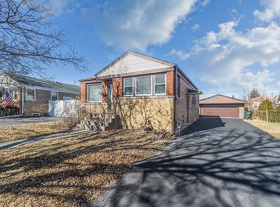 3rd image of 9956 Montrose Ave