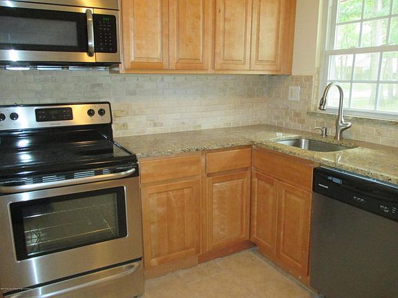 3rd image of 281A Huntington Dr