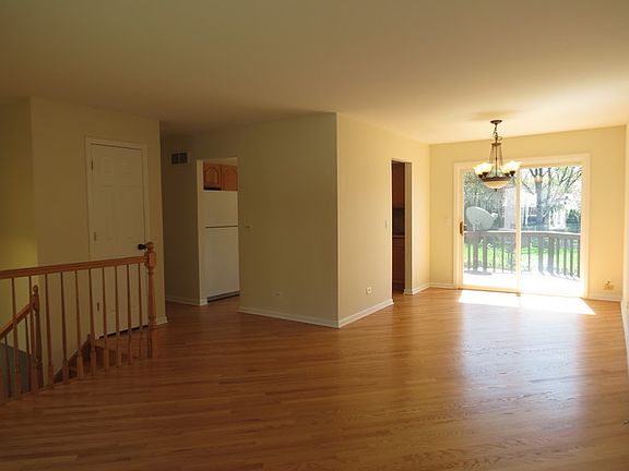 4th image of 24W661 Meadow Lake Dr