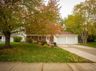 224 Cloverdale Ln, Schaumburg, IL 60194