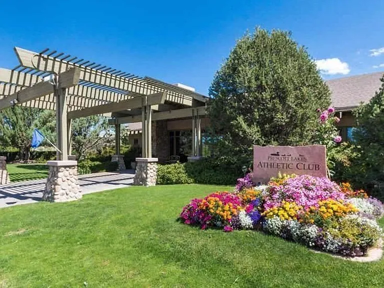 2206 Calgary Dr — Photo 4
