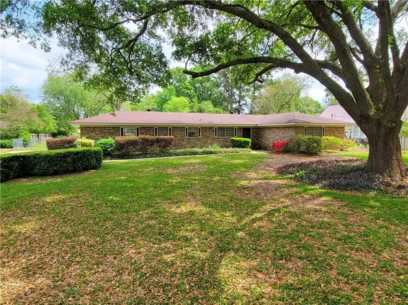 1511 E Lakeshore Dr, Natchitoches, LA 71457