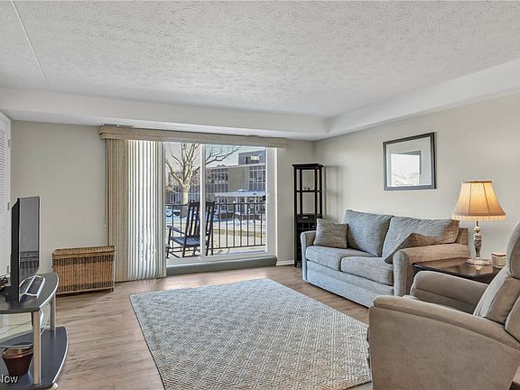 3rd image of 50 S Rocky River Dr APT 206