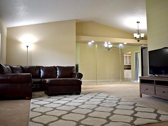 2nd image of 543 Peninsular Dr