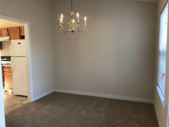 4th image of 104 South St