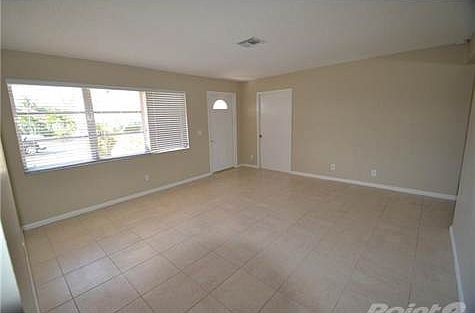 3rd image of 1012 NW 7th St