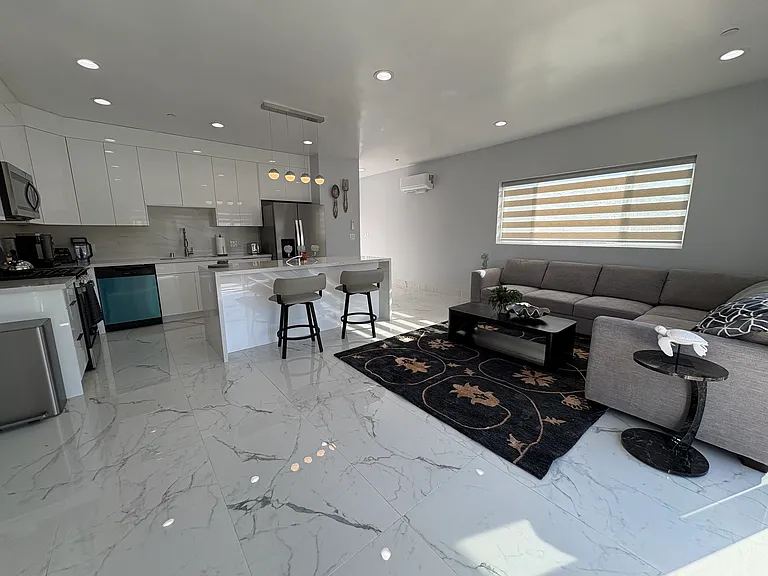 1003 Opal St #A — Photo 3