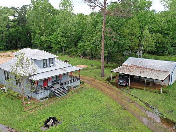 2nd image of 525 Cypress Dr