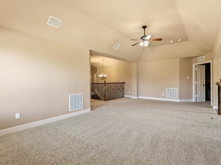 627 Seymour Dr — Photo 36