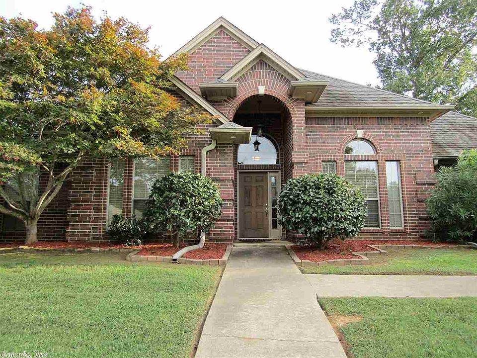 1st image of 2106 White Oak Ln