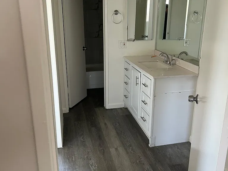 15522 Vanowen St. — Photo 13