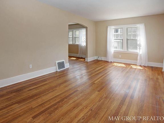 4th image of 1236 Penn Ave NE