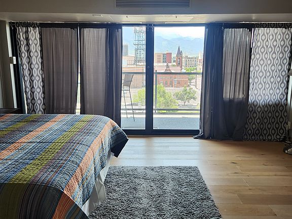 walk out to balcony, western views.