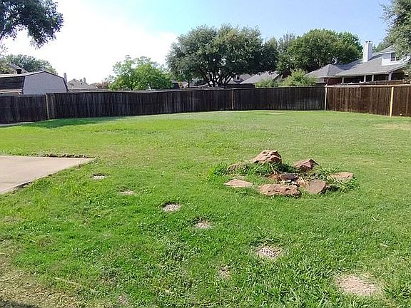 Spacious Backyard