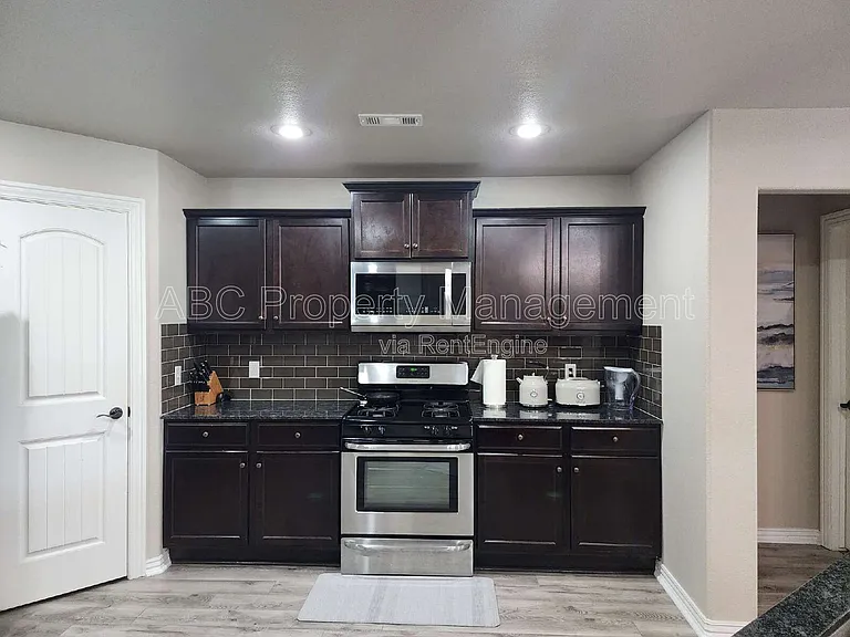 5009 E Truman Ln — Photo 12