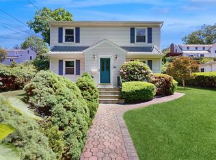 62 Dale Rd, Eastchester, NY 10709