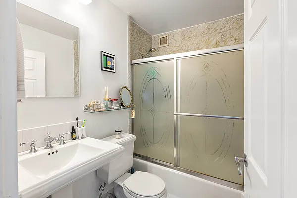 Sold by Level Group | media 11