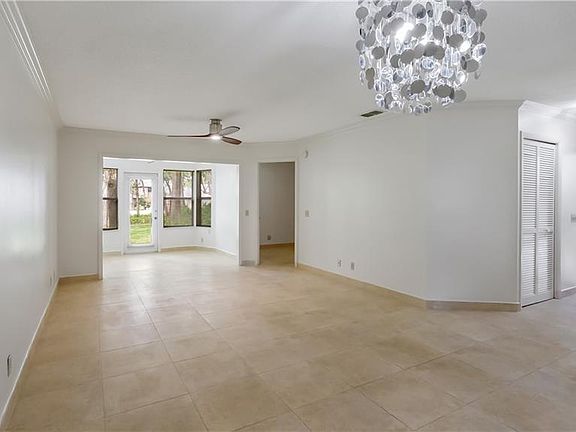 4th image of 631 Laurel Oak Ln Unit 117