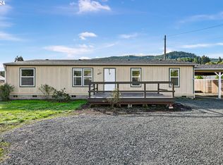 451 Applegate Ave, Drain, OR 97435