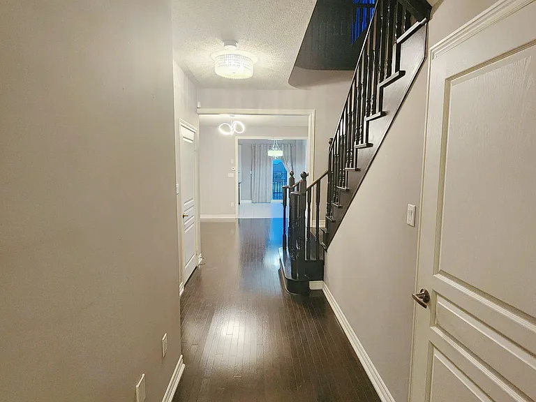 93 Alexie Way — Photo 3