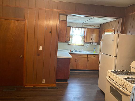 5th image of 3731 Wood St