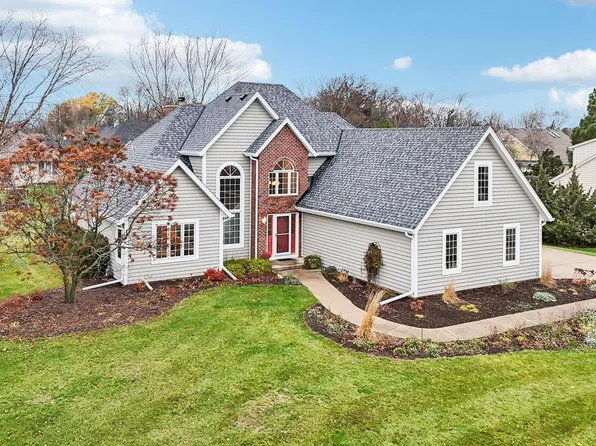 1490 Turnberry CIRCLE, Oconomowoc, WI 53066