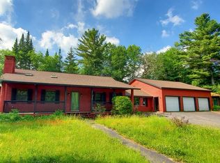 87 Trillium Dr, Lake Placid, NY 12946